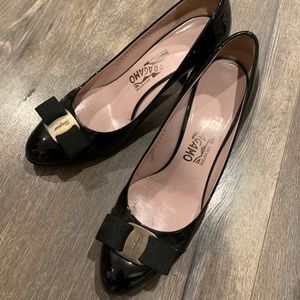 Salvatore Ferragamo high heels shoes size 7.